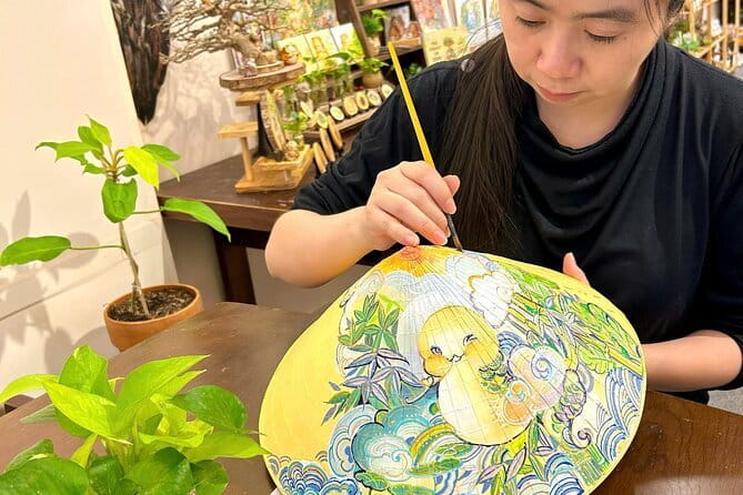 Paint & Personalize a Vietnamese Non La with B/S Art Studio topic - Why painting a Non La is a good Ho Chi Minh City break