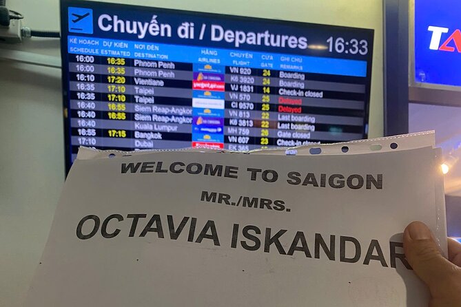 Premium Fast Track Service at Ho Chi Minh City Airport - Collecting luggage and finding your ride