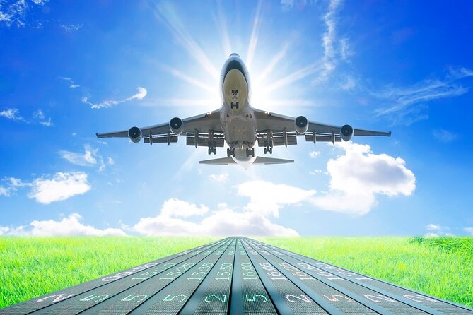 Private Arrival Transfer: Tan Son Nhat Airport to Ho Chi Minh City Hotels - A 30 to 45 minute ride into Ho Chi Minh City