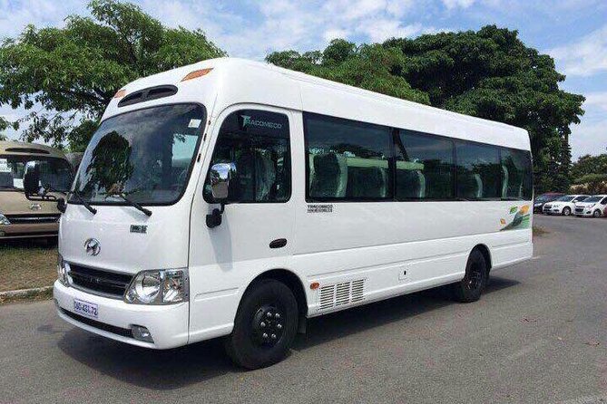 Private Arrival Transfer: Tan Son Nhat Airport to Ho Chi Minh City Hotels - Vehicle comfort and driving standards
