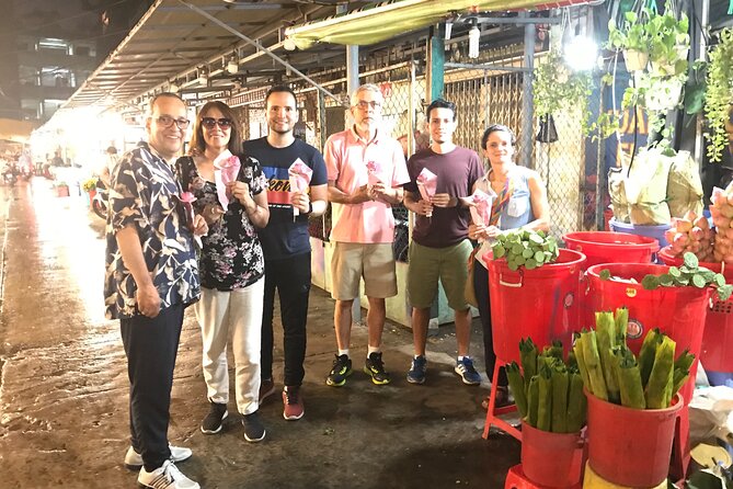 Private Craft Beer and Sightseeing Adventure Tour on Scooter in Ho Chi Minh City - Nguyen Thien Thuat apartments and everyday city life