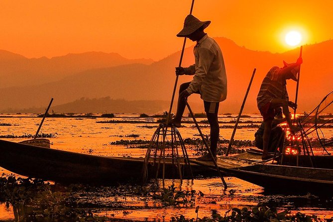 PRIVATE Luxury Sunset Mekong AFTERNOON TRIP with BBQ DINNER & COOK CLASS - Coconut candy and the Ben Tre connection