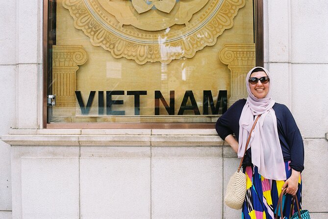 Private Photography Tour & Ho Chi Minh City Exploration By Local - A personal photo session in the middle of Saigon