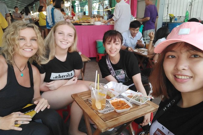Private sight-seeing motorbike tour with local expert/student in HCMC - How private transportation changes the experience