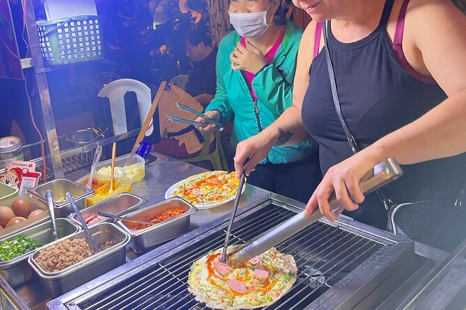 Private Street Food Discovery by Cyclo at Night in Ho Chi Minh - Why a Cyclo Works So Well After Dark