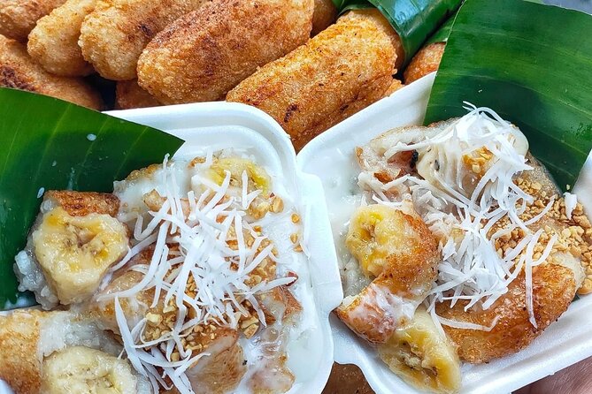 Private Street Food Tour by Motorbike in Ho Chi Minh City - Hồ Thị Kỷ Flower Market after dark