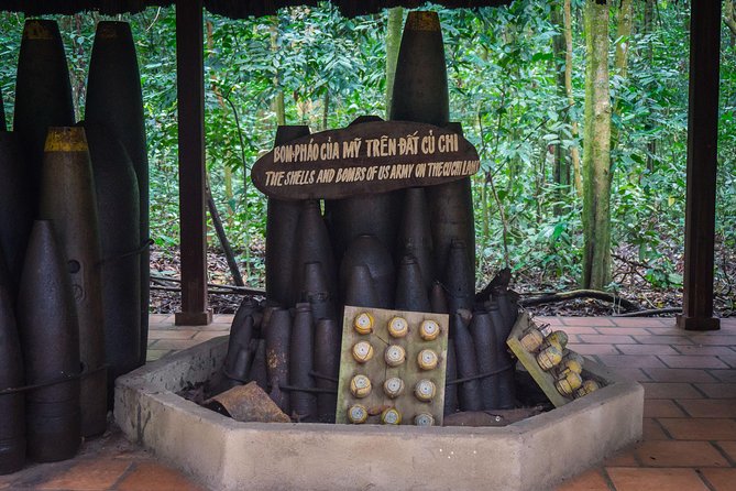 Private Tour to Explore Cu Chi Tunnels and Mekong Delta - Vinh Trang Pagoda and its quiet details
