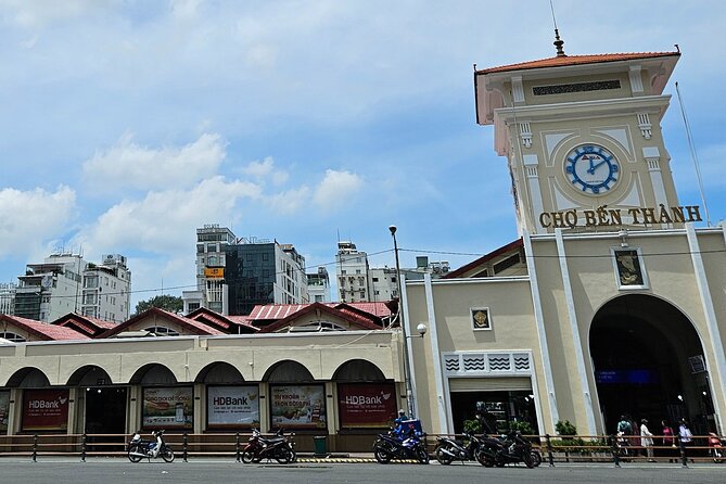 Private Walking Half Day Tour in Ho Chi Minh City - Walking Nguyen Hue Avenue to the Opera House
