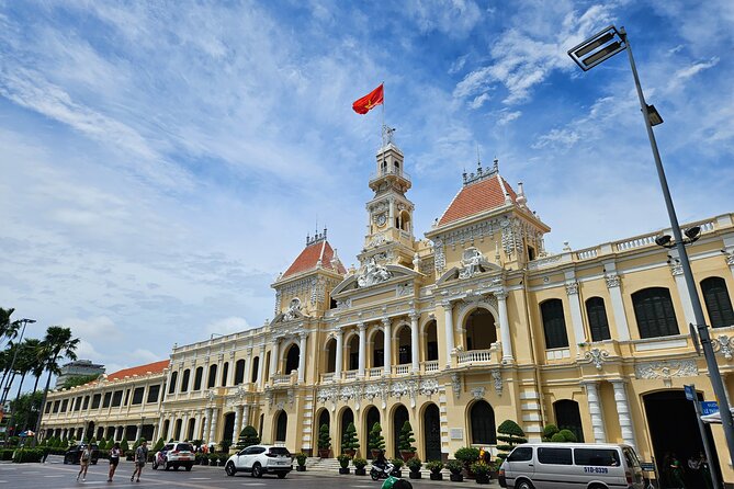 Private Walking Half Day Tour in Ho Chi Minh City - Coconut coffee, with a useful pause