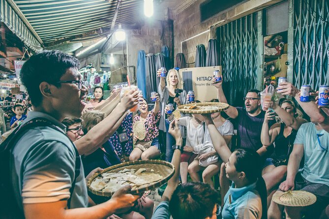 Saigon After Dark Night Tour by Scooter + 7 tastings - Chinatown and Chợ Lớn after sunset