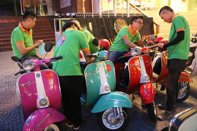 Saigon After Dark Vespa Street Food Tour + Live Music 4 hours - A 60-minute live music finish