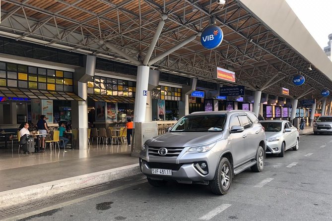 Saigon Airport to Ho Chi Minh City Center Private Transfer - Communication before and during the ride