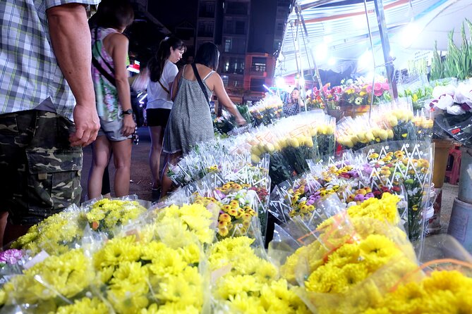 Saigon at Night Walking Street Food Tour - Why Saigon after dark makes sense