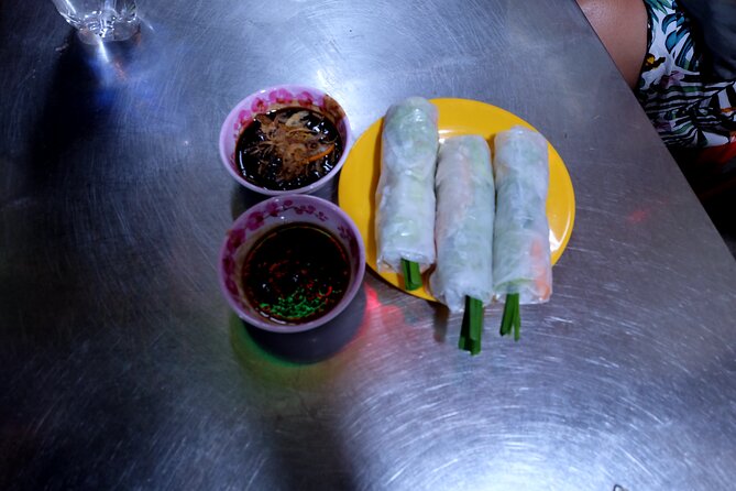 Saigon at Night Walking Street Food Tour - What the private format changes