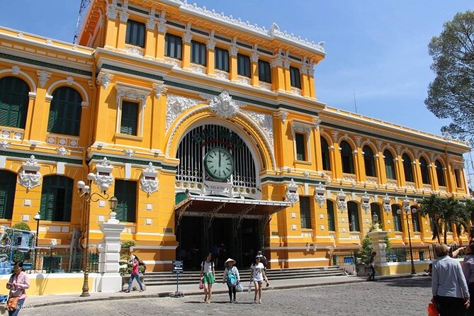 Saigon City Half-Day Tour – Small Group Max 12 Guests - Choosing between a motorbike and a minivan