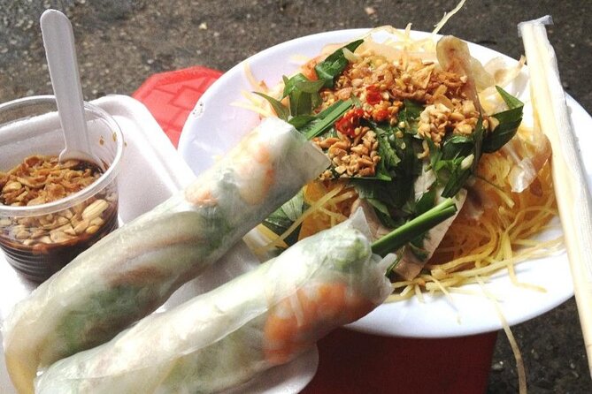 Saigon city tour & Street food - District 4 and the city after dark