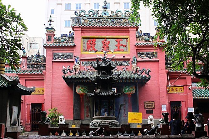 Saigon Day Tour from Saigon cruise harbor - French design at the Central Post Office