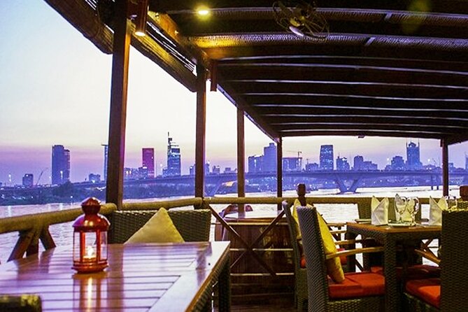 Saigon Evening: Water Puppet Show & Dinner Cruise Experience - Who will enjoy this evening most