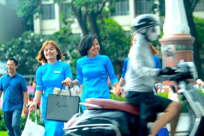 Saigon Half Day Shopping Tour by Motorbikes - KissTour - Shopping by scooter instead of walking market to market