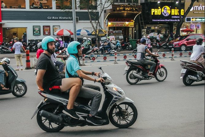 Saigon On 2 Wheels - Independence Palace and the end of the Vietnam War
