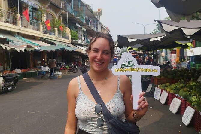 Saigon Sight & Food Tour By Night (Private Tour) - What the nine included foods and drinks mean for you