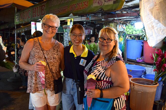 Saigon Street Food By Night - Foodie City Private Tour With Local Guide - Ho Thi Ky Flower Market and the local neighborhood