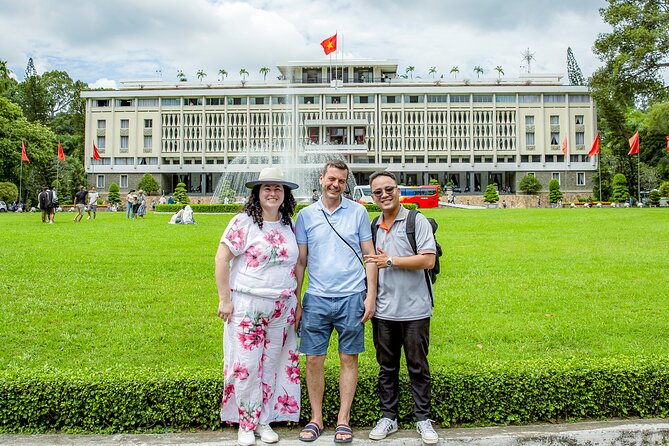 Small-group Saigon City Tour: 1-day Must-See Icons & Cyclo Ride - Chinatown by cyclo and the Thien Hau Temple