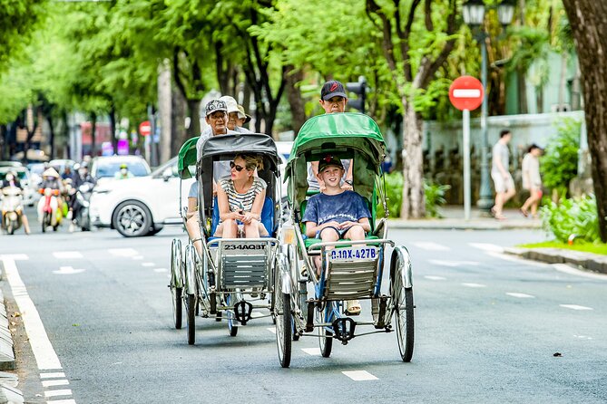 Small-group Saigon City Tour: 1-day Must-See Icons & Cyclo Ride - Jade Emperor Pagoda and a quieter change of mood