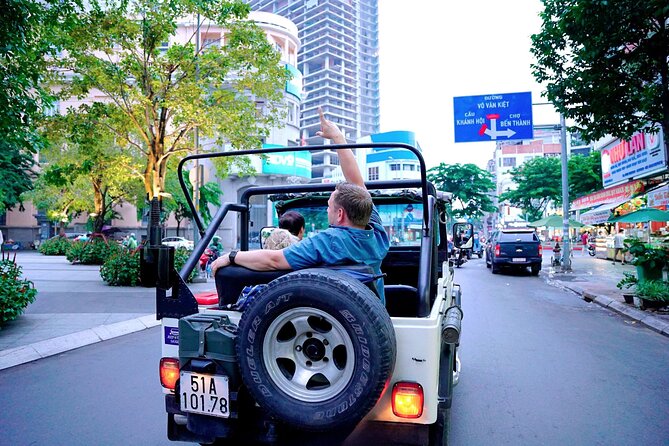 Small-group Saigon City Tour: 4-Hour Must-see Iconic Landmarks - Why the guides make or break the morning