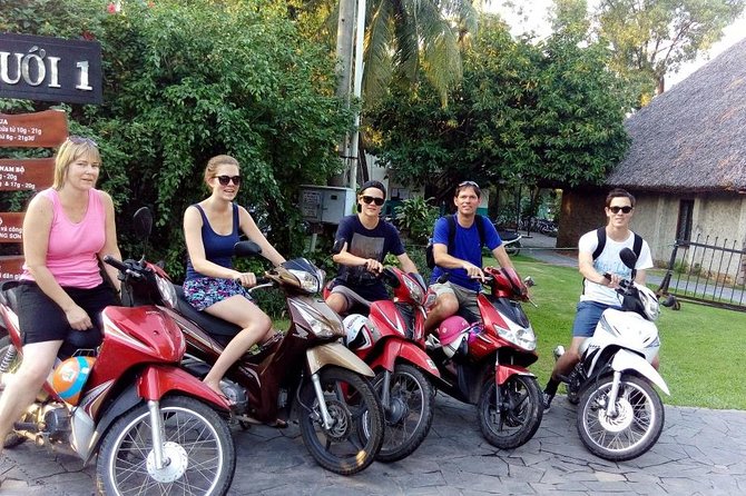 Small group Saigon Inside Out by Motorbike for 3 Hours - The Thich Quang Duc Monument and its Buddhist story