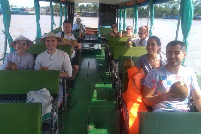 Small group tour Mekong Delta Full day - Vinh Trang Pagoda Gives the Morning Some Variety