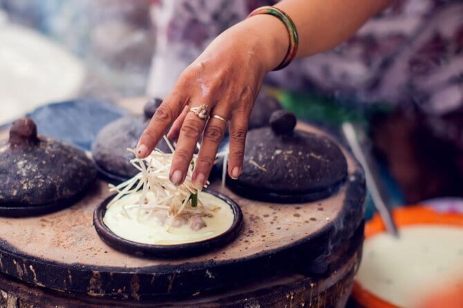 Street Food Adventure in Ho Chi Minh City - Leaving the tourist center for local food stalls