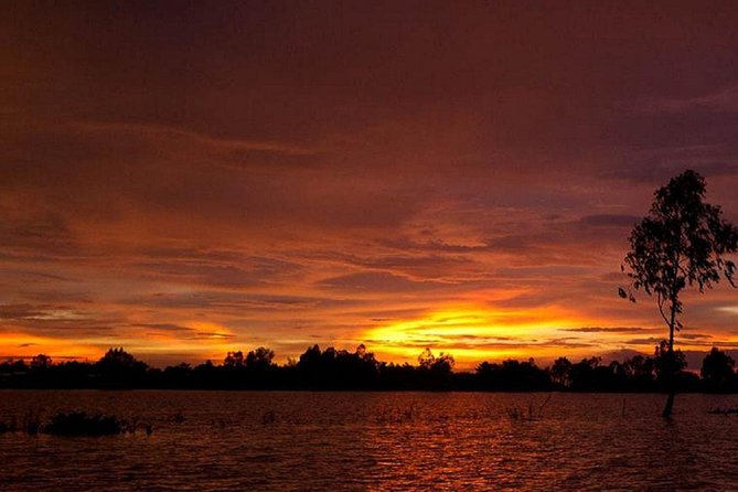 Sunset cruise and Saigon by night tour - Alleys and canal roads after dark