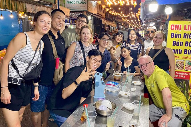 The 10 Tastings of Ho Chi Minh City With Saigon Vibes - Ho Thi Ky Flower Market after dark