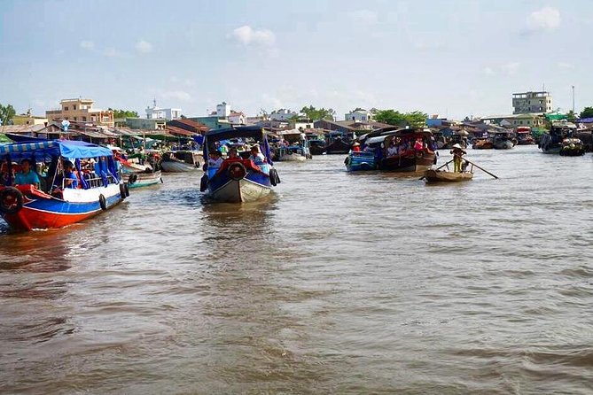 Vietnam Tour from the South to the North in 10 Days 9 Nights - Days 8 and 9: An overnight Halong Bay cruise