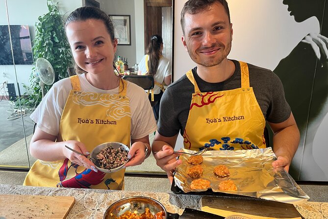 Vietnamese Homestyle Cooking Class in Ho Chi Minh City - Reaching District 6 from central Ho Chi Minh City