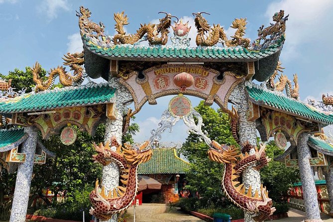 VIP Tour in Dragon Floating Temple sightseeing by SpeedBoat - Why this short river trip feels different