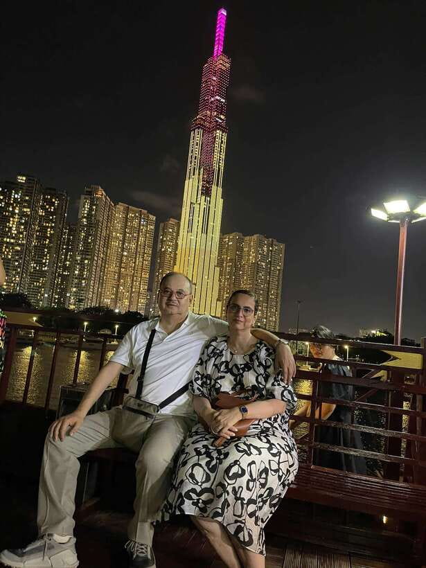 Water Puppet Show And Dinner Cruise On Saigon River Tour - From theater seats to the Saigon River
