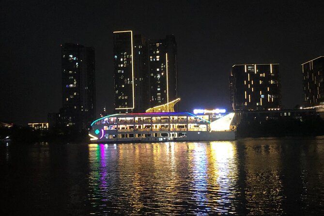 Water Puppet Show-Cyclo & Dinner On Cruise in Ho Chi Minh City - Who will enjoy this evening most?