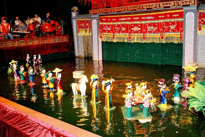 Water Puppet Show Plus Sightseeing By Cyclo and Saigon Dinner Cruise - The cyclo ride through evening traffic